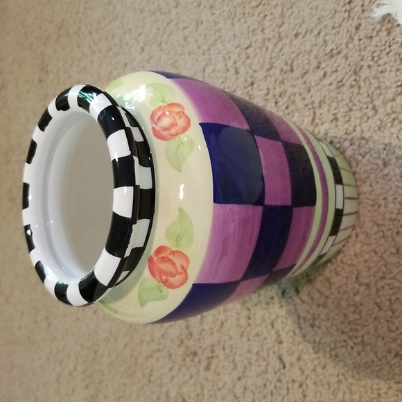 Wangs International porcelain vase - Picture 5 of 6